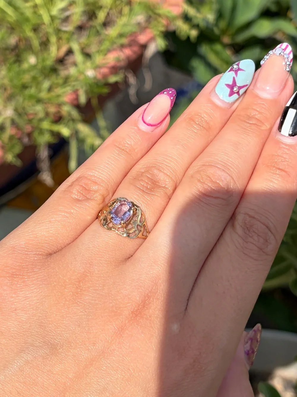 10k Gold lavender Stone Filigree Ring - Women's Jewelry sz 7